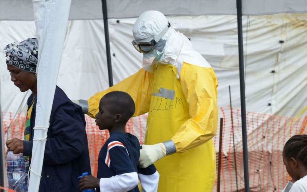 L’Ouganda ferme ses écoles après la découverte de cas d’Ebola dans le milieu scolaire