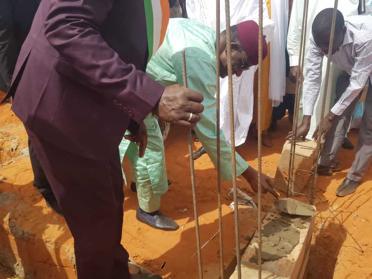 Lancement au Niger du programme de construction de 2331 salles de classe équipées