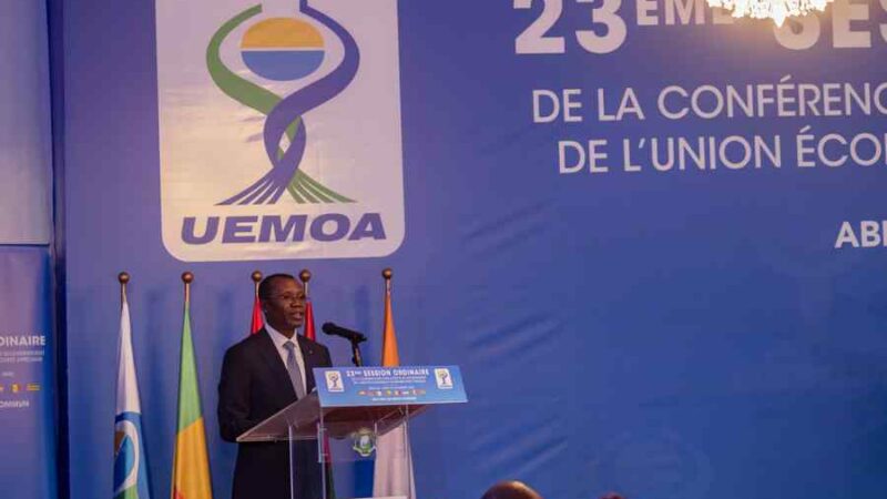 UEMOA : Le taux de croissance du PIB estimé à 5,7% en 2022, Bazoum prend la présidence tournante