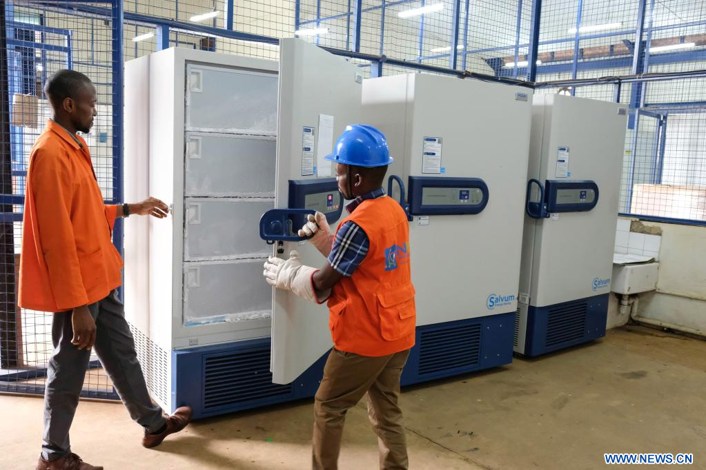 L’Ouganda réceptionne un premier lot du vaccin expérimental contre Ebola