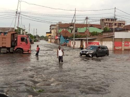 RDC : Kinshasa décrète un deuil national de 3 jours après des inondations ayant fait plus de 120 morts