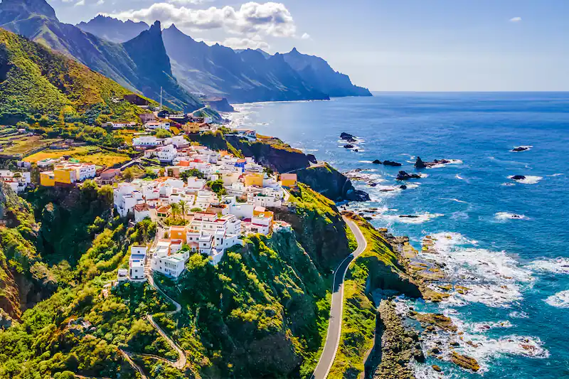 Un réseau de trafiquants de déchets des îles Canaries vers l’Afrique mis hors d’état de nuire