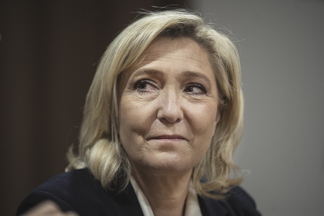 Sénégal : L’ex-PM Aminata Touré dénonce la présence de Marine Le Pen à Dakar