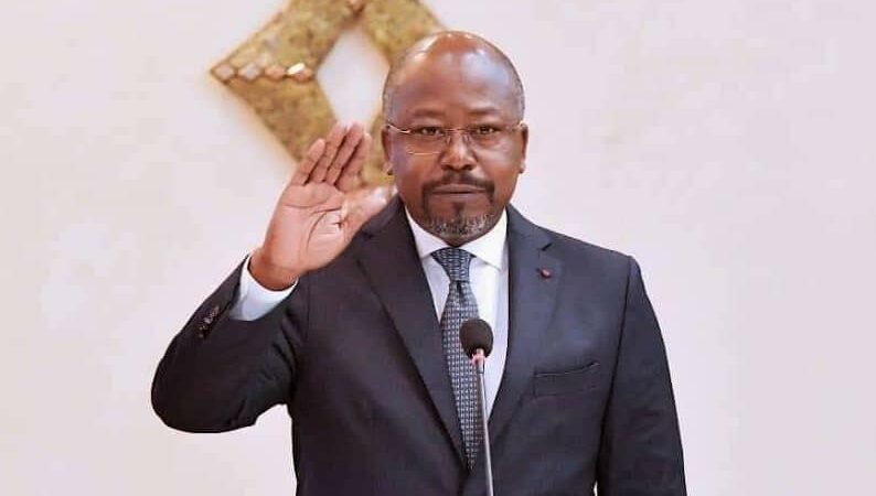 Gabon : Le nouveau PM Bilie-By-Nzé obtient la confiance du Parlement