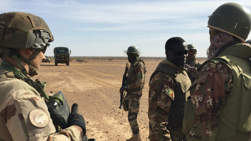 Des centrales syndicales au Niger réclament le départ des troupes étrangères