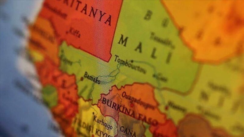 Mali: Assimi Goïta reçoit une copie du «projet final» de la Constitution