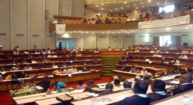 Cameroun : Les présidents de l’Assemblée nationale et du Sénat reconduits dans leurs postes