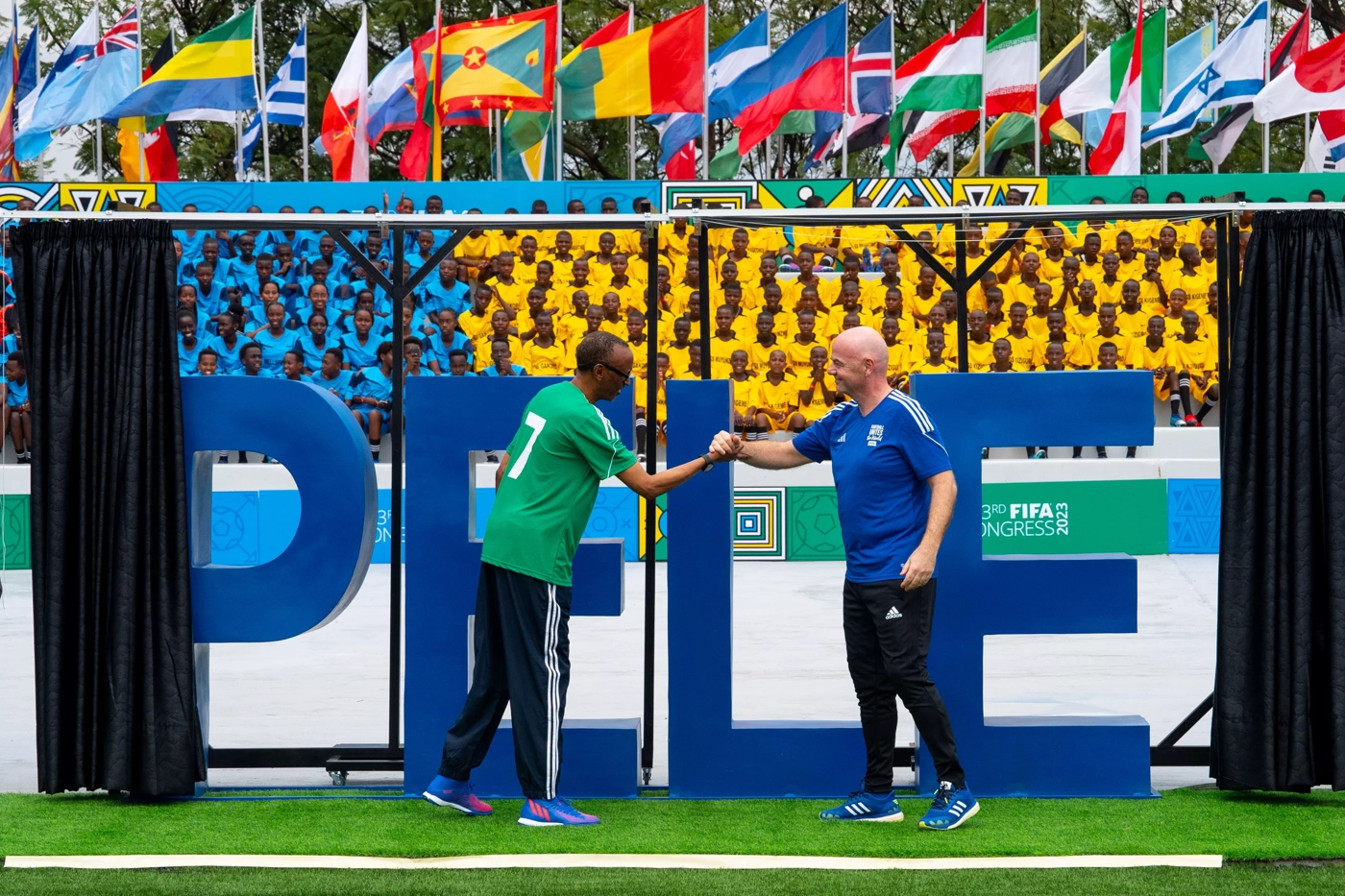 Inauguration à Kigali d’un stade de football baptisé du nom de la légende brésilienne Pelé