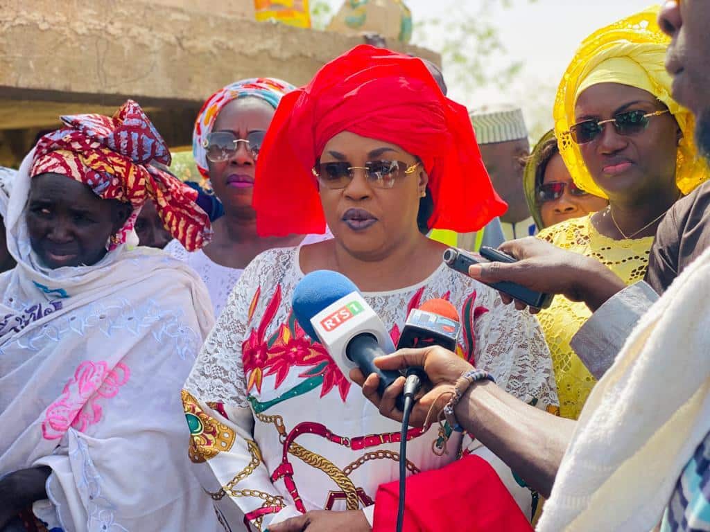 Sénégal/Présidentielle  2024 : Les femmes de la coalition au pouvoir incitent Macky Sall à briguer un 3è mandat
