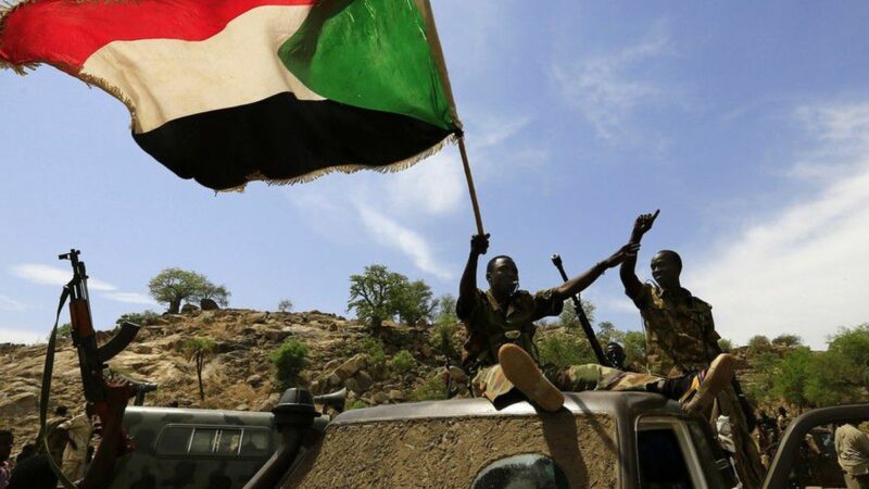 Des groupes armés s’impliquent pour éviter des affrontements au Soudan