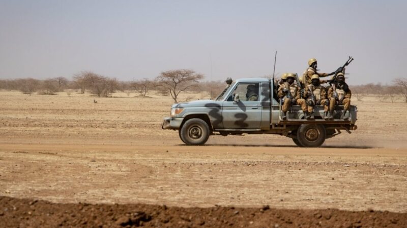 Burkina Faso: Enquête militaire sur la mort de civils mitraillés par des soldats