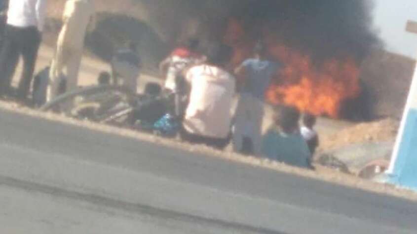 Polisario: Un énorme incendie ravage une station-service, aggravant l’insécurité grandissante dans les camps de Tindouf