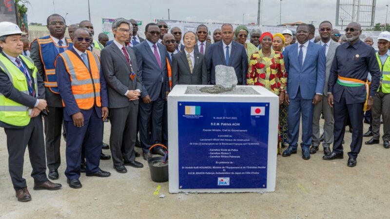Côte d’Ivoire : Le PM donne lance la construction de trois échangeurs à Abidjan