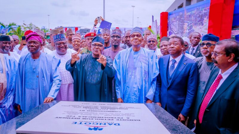 Faure Gnassingbé a assisté à l’inauguration de la «Dangote Oil Refinery» pour encourager la ZLECAf