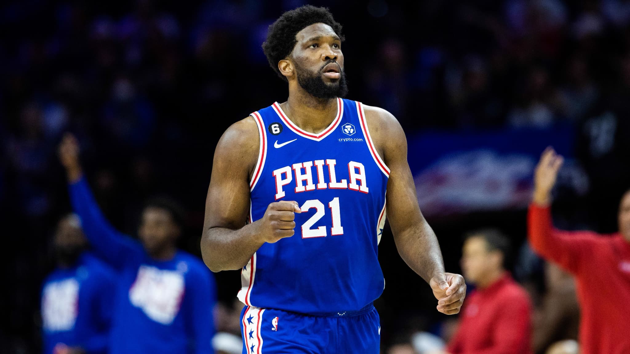 Basketball/NBA: Le Franco-Camerounais Joël Embiid désigné MVP aux USA, 29 ans après l’Américano-nigérian Olajuwon