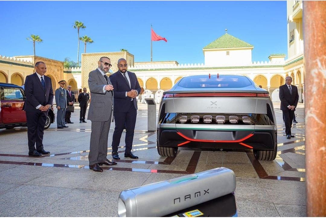 Le Roi Mohammed VI préside la cérémonie de présentation de deux véhicules Made in Morocco