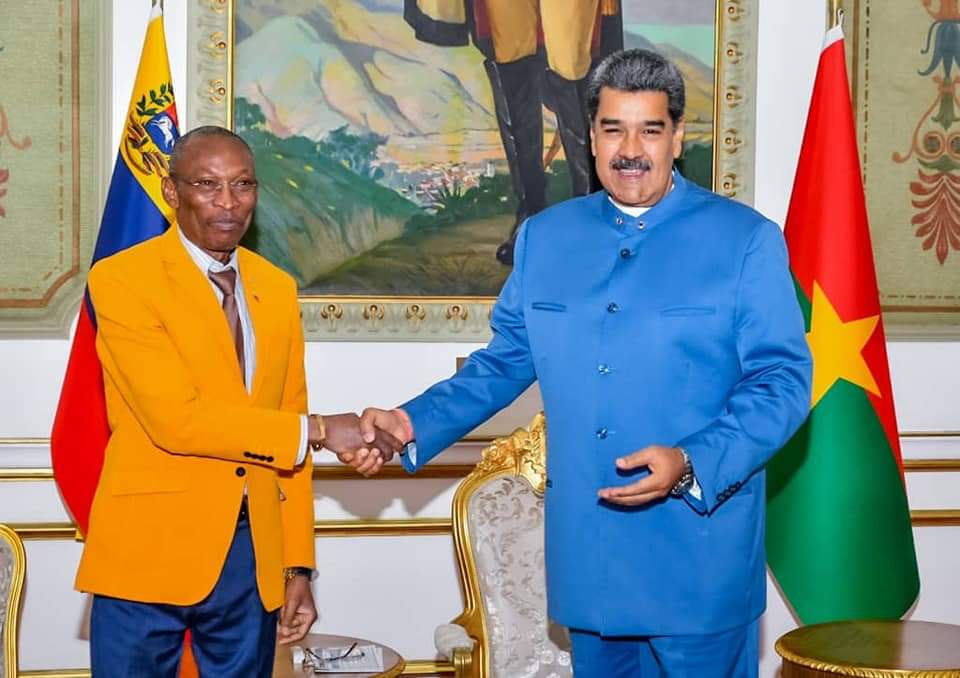 Fin de la visite du Premier ministre burkinabè, Apollinaire de Tambèlaau au Venezuela