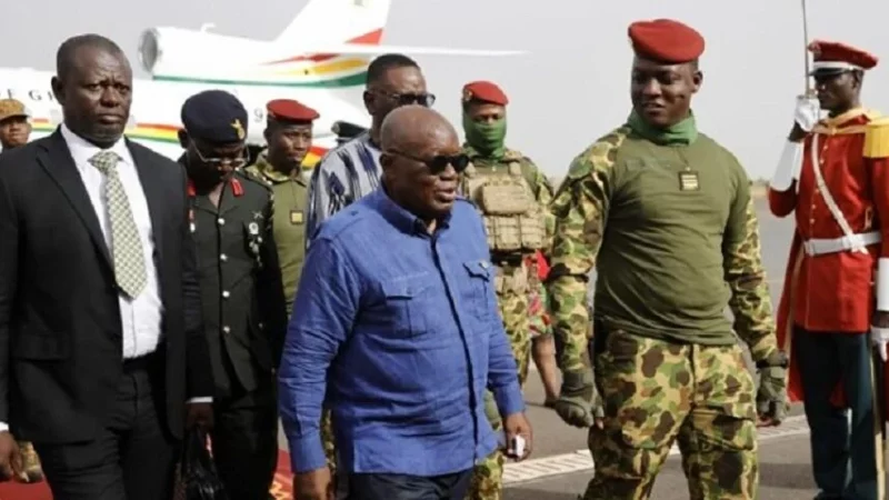 Burkina Faso: Visite feutrée du Président Akufo-Addo auprès d’Ibrahim Traore