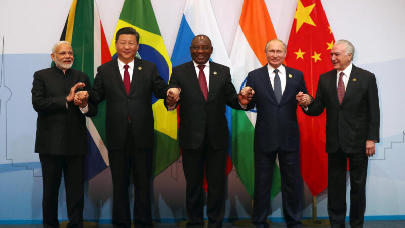 La Russie ne veut pas d’Emmanuel Macron au Sommet 2023 des BRICS en Afrique du Sud 
