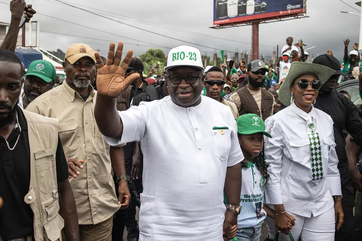 Sierra Leone: Julius Maada Bio réélu pour un deuxième mandat, Samura Kamara rejette les résultats globaux