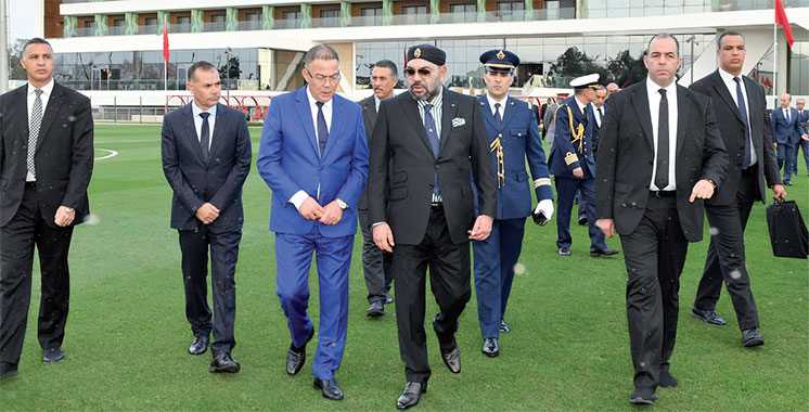 Mondial 2030: Le Roi Mohammed VI confie à Fouzi Lekjaa la présidence du Comité de candidature conjointe du Maroc