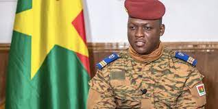 Nouveau remaniement ministériel au Burkina Faso, marqué par le limogeage de quatre ministres