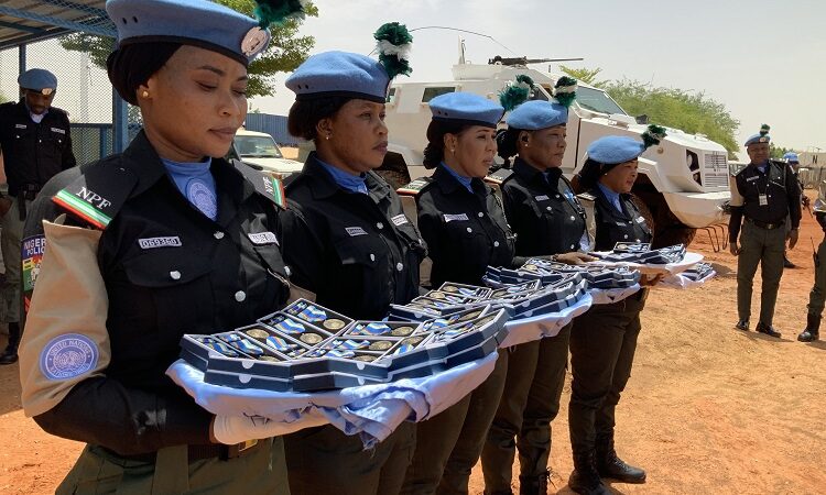 Mali : La médaille des Nations unies décernée à 164 policiers de la MINUSMA