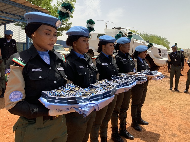 Mali : La médaille des Nations unies décernée à 164 policiers de la MINUSMA