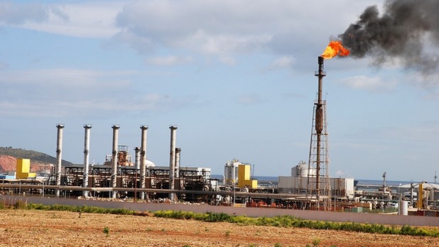 L’Algérie maintient la «réduction volontaire » de sa production pétrolière de 48.000 barils/jour jusqu’à fin 2024