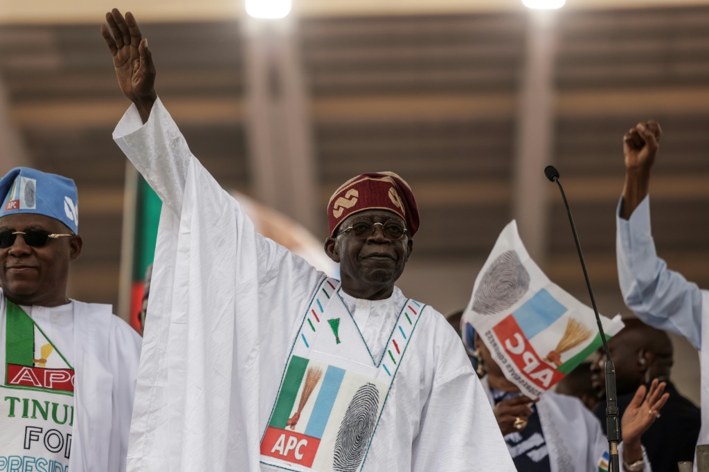 Nigeria: Bola Tinubu se débarrasse de l’ancienne direction de l’appareil sécuritaire national