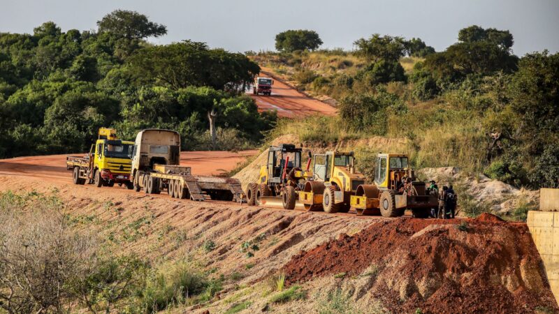Le projet d’oléoduc de Total en Ouganda appauvrit des milliers de personnes selon HRW