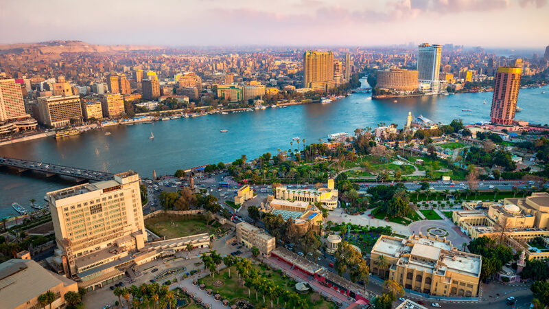 Le taux d’inflation annuel en Égypte atteint un record historique de 36,8%