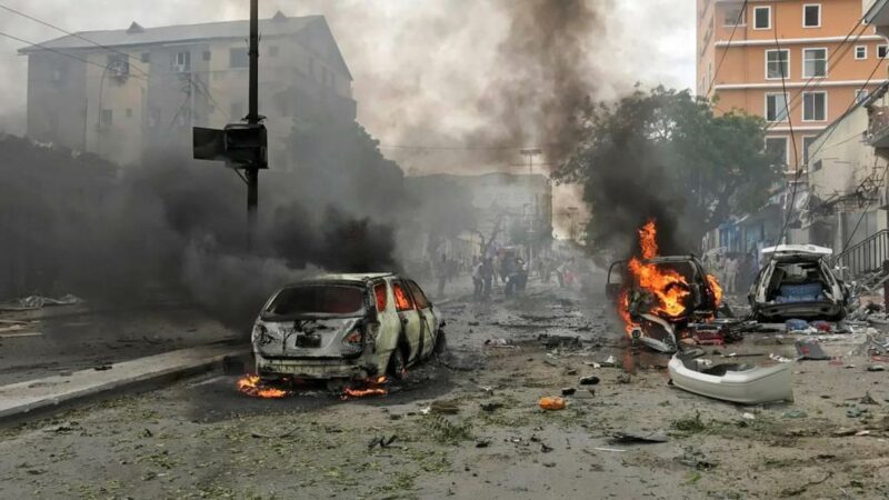 Au moins 25 victimes d’un attentat-suicide dans un camp militaire en Somalie