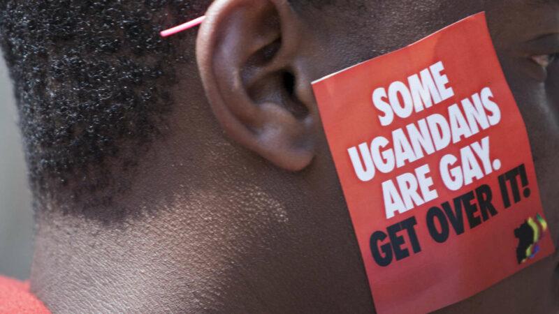 Un jeune homme de 20 ans poursuivi en Ouganda pour «homosexualité aggravée»