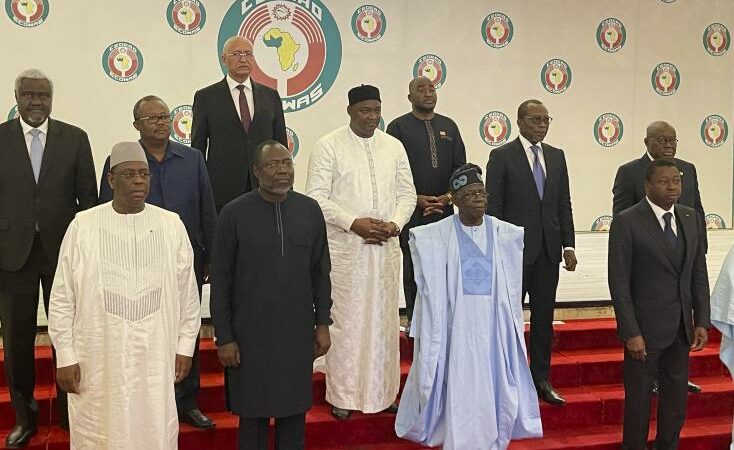 La CEDEAO privilégie les «Moyens pacifiques» et la pression militaire pour régler la crise au Niger