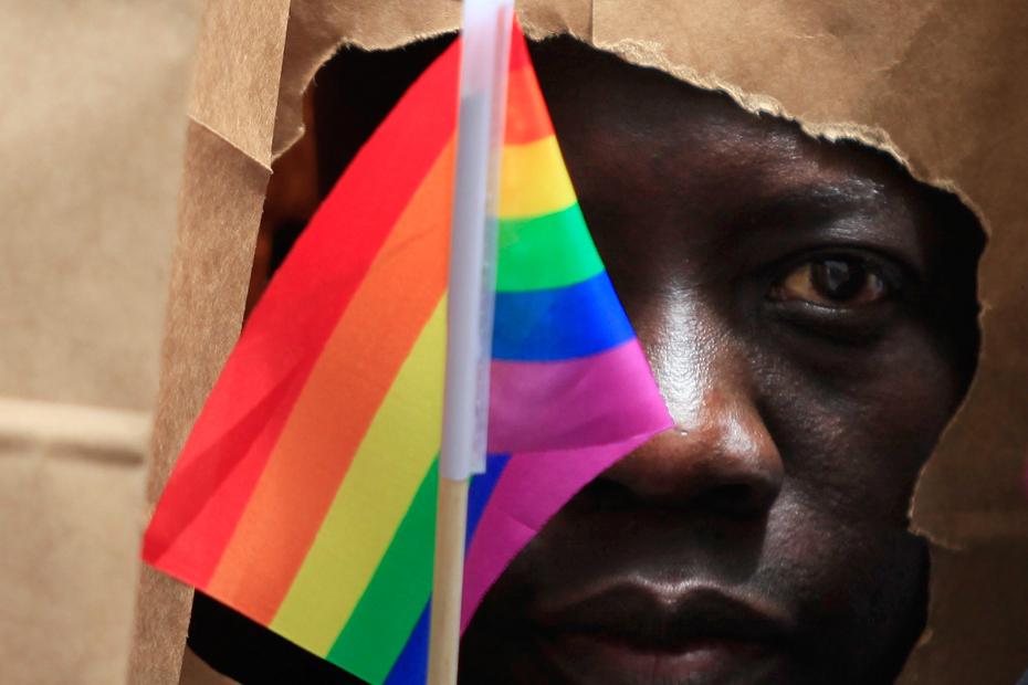 Ouganda: Quatre homosexuels présumés sous les verrous