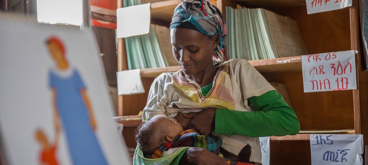 L’UNICEF et l’OMS militent pour l’intensification du soutien à l’allaitement sur tous les lieux de travail
