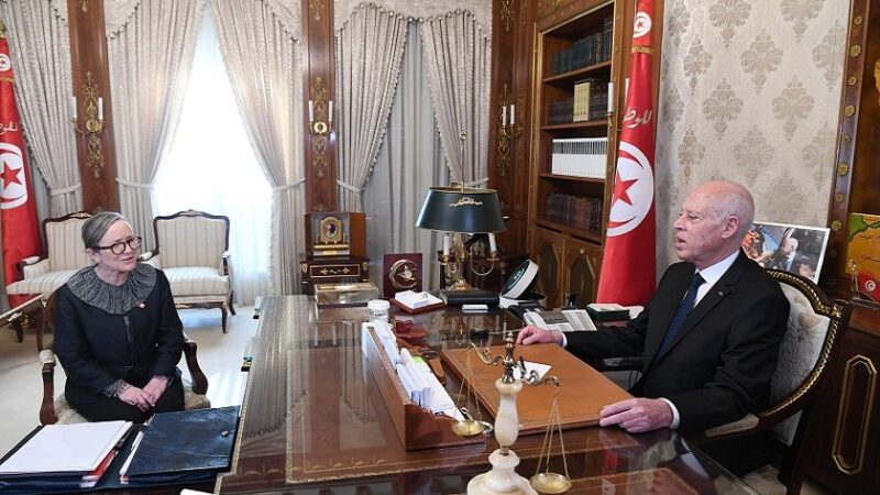 Tunisie: Critiqué de toutes parts, le Président Kais Saied démet la cheffe du gouvernement, Najla Bouden