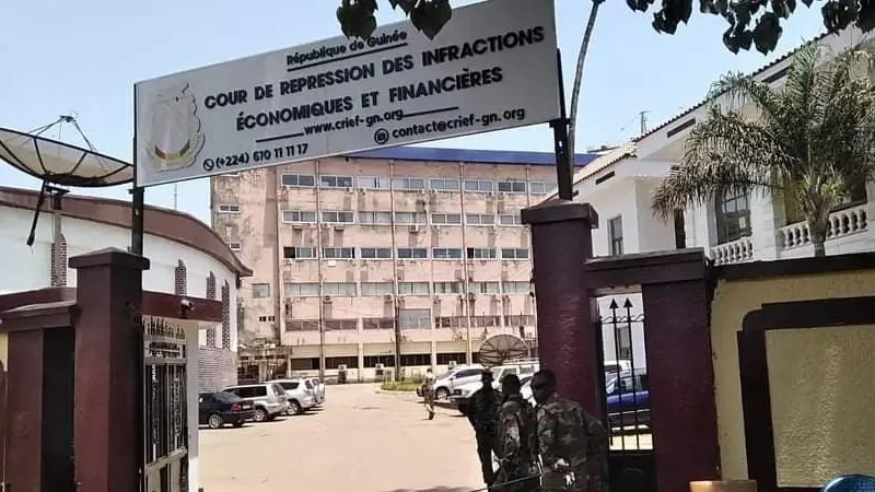 Des responsables financiers de l’Etat interdits de quitter la Guinée