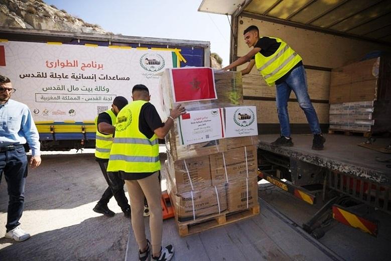 Palestine-Gaza : Distribution à Al-Qods d’une partie de l’aide humanitaire marocaine d’urgence