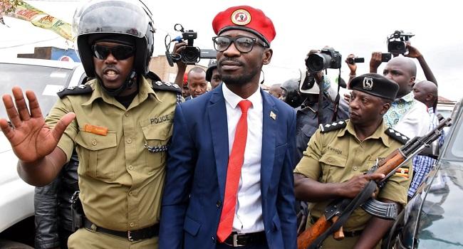 Ouganda: L’opposant Bobi Wine au cœur d’une nouvelle polémique politique 