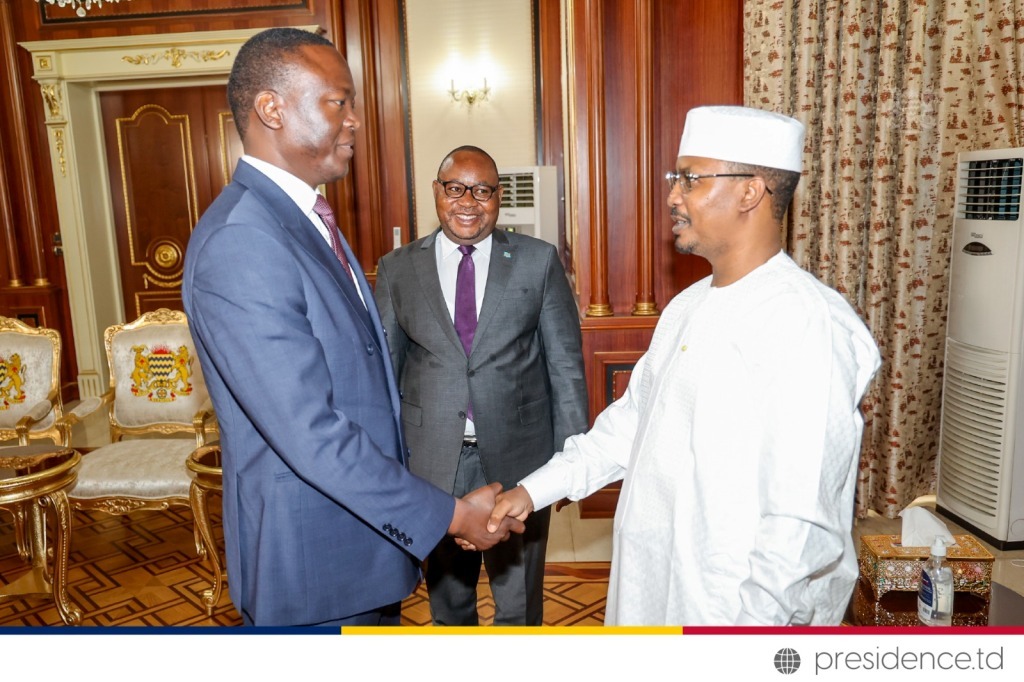 Le président tchadien Mahamat reçoit en audience à N’Djamena l’opposant Masra Succès, après un an d’exil