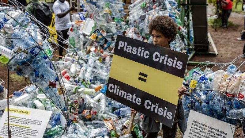 Des négociations internationales à Nairobi pour aboutir à un traité sur la pollution plastique