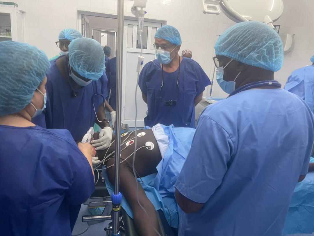 Sénégal/Première transplantation rénale réussie: Une prouesse qui suscite plein d’espoirs dans le corps médical et le monde universitaire du pays