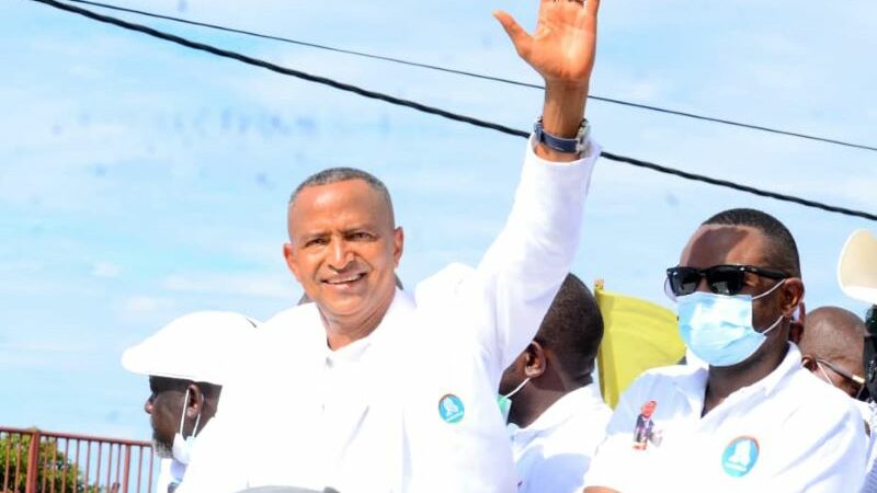 RDC-Présidentielle : Trois candidats désistent en faveur de Moïse Katumbi