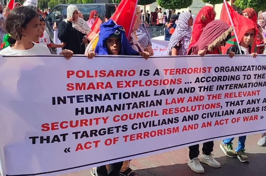 Laâyoune : Des milliers d’habitants dénoncent lors d’une marche, « l’attaque terroriste abjecte » du Polisario contre les civils à Es-Semara