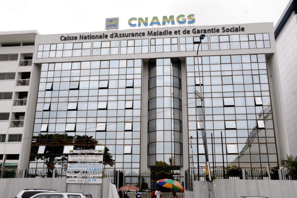 Gabon : Les agents de la CNAMGS réclament le départ de leur DG Sévérin Anguille