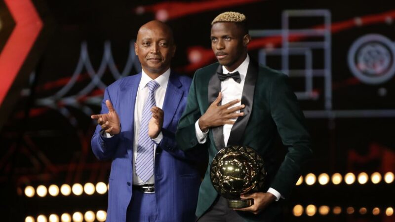 CAF Awards 2023-Ballon d’or africain : Le Nigérian Victor Osimhen succède au Sénégalais Sadio Mané