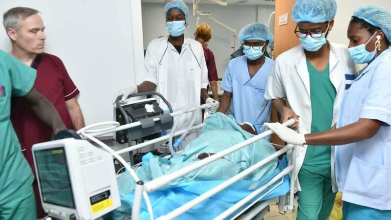 Sénégal/Prouesse médicale: Premier traitement endovasculaire d’un anévrisme cérébral dans un Hôpital sénégalais