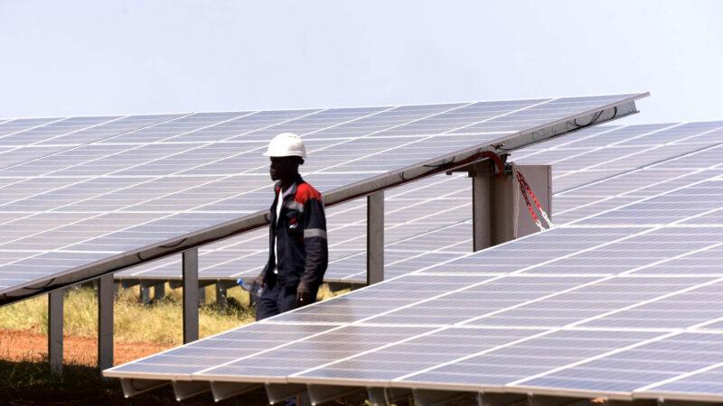 La Banque mondiale accorde au Kenya un prêt de 46,39 millions de dollars pour accélérer sa promotion d’énergies propres et vertes